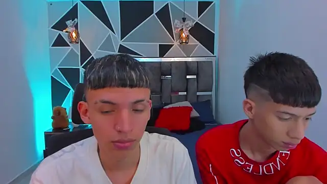 Snapshot of Juan_Nd_Steven chatting on February 3, 2026, 2:00 am Juan Nd Steven online show from February 3, 2026, 2:00 am