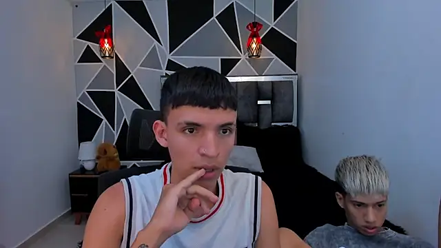 Snapshot of Juan_Nd_Steven chatting on May 6, 2026, 11:31 pm Juan Nd Steven online show from May 6, 2026, 11:31 pm