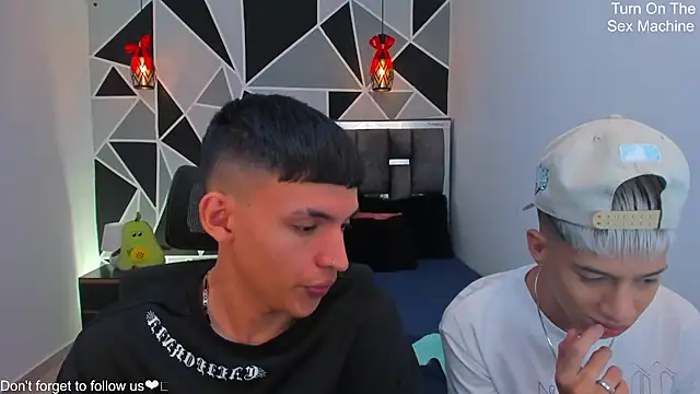 Snapshot of Juan_Nd_Steven chatting on April 24, 2026, 1:40 am Juan Nd Steven online show from April 24, 2026, 1:40 am