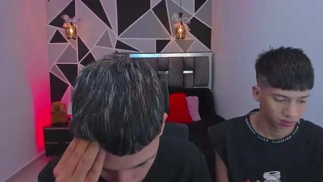 Snapshot of Juan_Nd_Steven chatting on February 4, 2026, 2:39 am Juan Nd Steven online show from February 4, 2026, 2:39 am