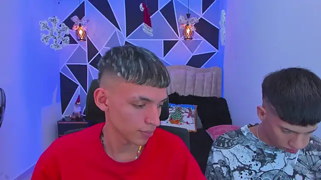 Snapshot of Juan_Nd_Steven chatting on December 23, 2025, 1:49 am Juan Nd Steven online show from December 23, 2025, 1:49 am