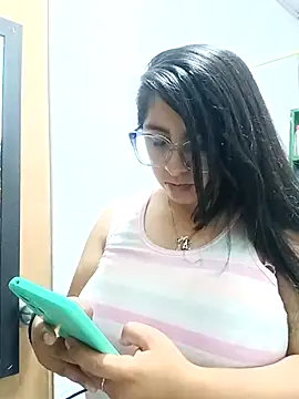 Snapshot of _Angelinaandrade_ chatting on November 13, 2025, 12:36 am Angelinaandrade online show from November 13, 2025, 12:36 am