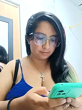 Snapshot of _Angelinaandrade_ chatting on December 19, 2025, 12:25 am Angelinaandrade online show from December 19, 2025, 12:25 am