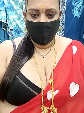 Snapshot of ashikaa_r chatting on October 1, 2025, 7:18 pm ashikaa r online show from October 1, 2025, 7:18 pm