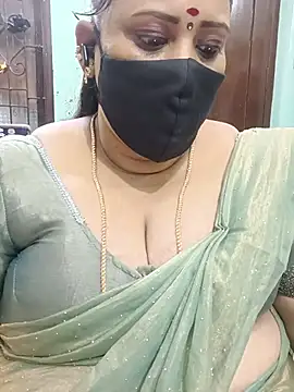 Snapshot of ashikaa_r chatting on May 25, 2026, 5:44 pm ashikaa r online show from May 25, 2026, 5:44 pm