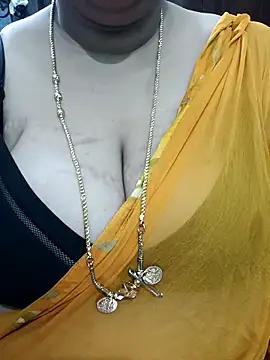 ashikaa r online show from December 3, 2025, 1:10 pm