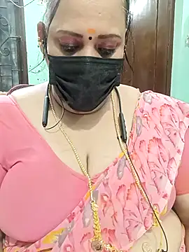 Snapshot of ashikaa_r chatting on April 30, 2026, 2:02 pm ashikaa r online show from April 30, 2026, 2:02 pm
