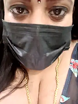 Snapshot of ashikaa_r chatting on February 24, 2025, 2:26 pm ashikaa r online show from February 24, 2025, 2:26 pm