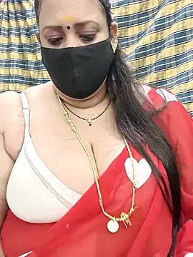 Snapshot of ashikaa_r chatting on October 7, 2025, 7:04 pm ashikaa r online show from October 7, 2025, 7:04 pm