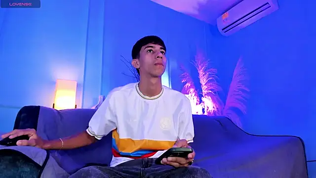 Snapshot of Lucian_Davi chatting on September 9, 2025, 12:25 pm Lucian Davi online show from September 9, 2025, 12:25 pm