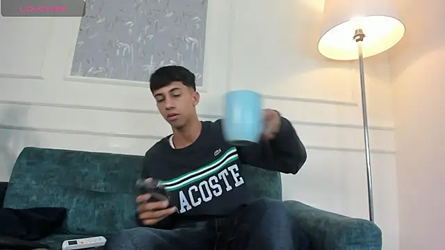 Snapshot of Lucian_Davi chatting on February 18, 2025, 12:06 pm Lucian Davi online show from February 18, 2025, 12:06 pm