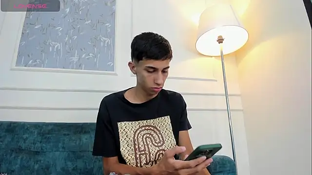 Snapshot of Lucian_Davi chatting on October 2, 2025, 12:08 pm Lucian Davi online show from October 2, 2025, 12:08 pm