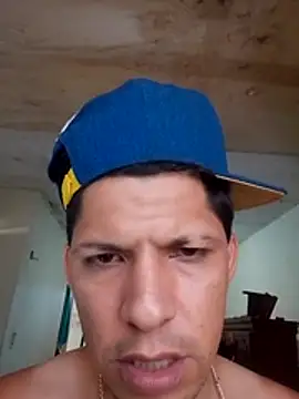 Snapshot of Alonsomadeira chatting on May 27, 2026, 2:57 pm Alonsomadeira online show from May 27, 2026, 2:57 pm