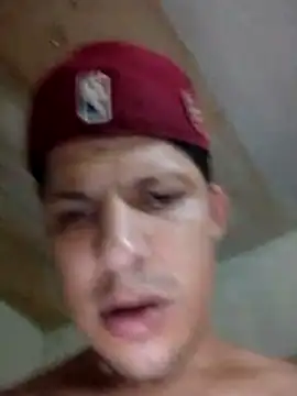 Snapshot of Alonsomadeira chatting on July 6, 2026, 7:48 am Alonsomadeira online show from July 6, 2026, 7:48 am