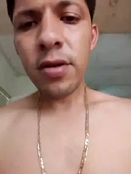Snapshot of Alonsomadeira chatting on March 30, 2026, 9:05 pm Alonsomadeira online show from March 30, 2026, 9:05 pm