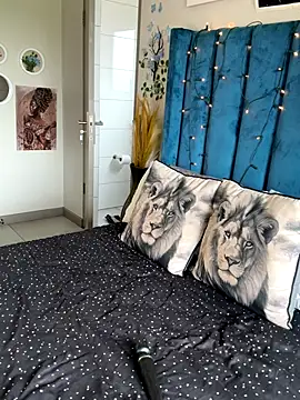 Dime-   online show from December 18, 2025, 2:10 pm