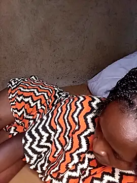 Snapshot of pretty_prickle chatting on November 1, 2025, 9:25 am pretty prickle online show from November 1, 2025, 9:25 am