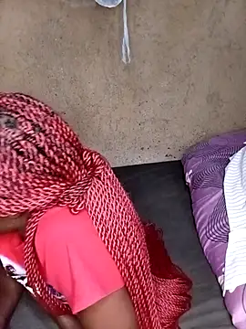 Snapshot of pretty_prickle chatting on December 1, 2025, 12:39 pm pretty prickle online show from December 1, 2025, 12:39 pm