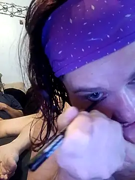 Snapshot of mcv131985 chatting on November 2, 2025, 7:13 am mcv131985 online show from November 2, 2025, 7:13 am