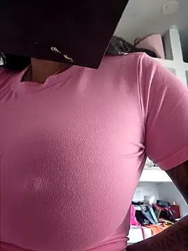 Snapshot of luisa16xxx chatting on October 11, 2025, 7:15 pm luisa16xxx online show from October 11, 2025, 7:15 pm