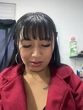 Snapshot of luisa16xxx chatting on February 8, 2025, 11:13 pm luisa16xxx online show from February 8, 2025, 11:13 pm