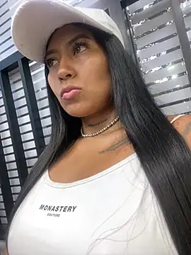 Snapshot of luisa16xxx chatting on February 28, 2025, 11:01 pm luisa16xxx online show from February 28, 2025, 11:01 pm