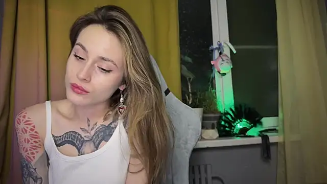 Snapshot of aviva_faith chatting on December 13, 2024, 10:55 pm aviva faith online show from December 13, 2024, 10:55 pm