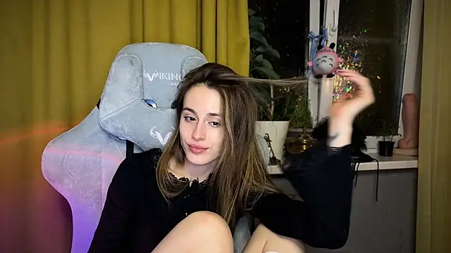 Snapshot of aviva_faith chatting on December 24, 2024, 12:44 am aviva faith online show from December 24, 2024, 12:44 am