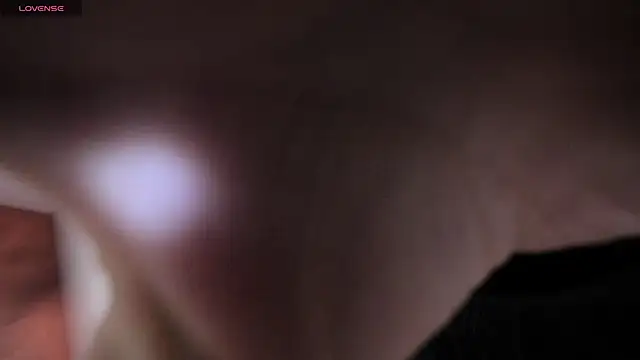 Snapshot of _Antonnela_ chatting on January 6, 2026, 3:27 pm Antonnela online show from January 6, 2026, 3:27 pm