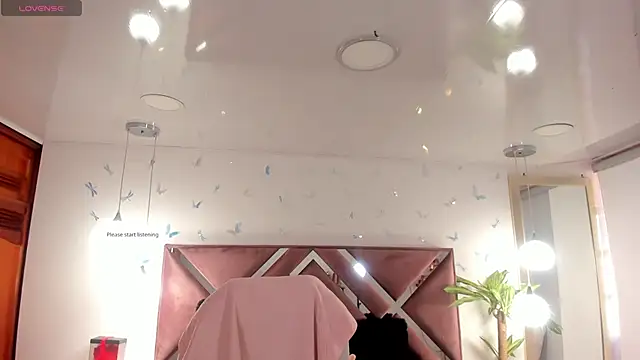  Antonnela  online show from October 5, 2025, 2:08 pm