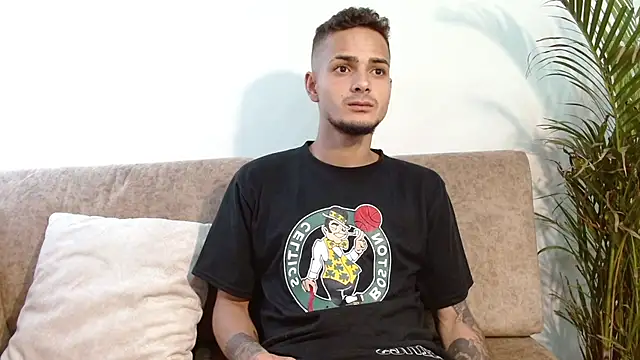 Jeffstyle18 online show from October 25, 2025, 9:37 pm