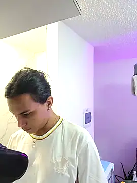 Snapshot of _Isabelhaa chatting on November 2, 2025, 12:21 pm Isabelhaa online show from November 2, 2025, 12:21 pm