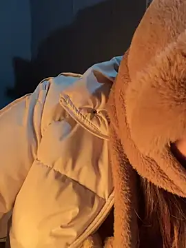 Snapshot of Laura8910 chatting on January 16, 2025, 9:59 am Laura8910 online show from January 16, 2025, 9:59 am