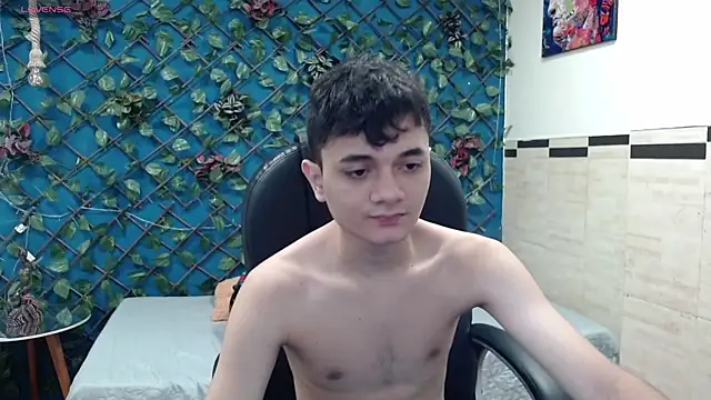 Waturox online show from September 18, 2025, 7:28 pm