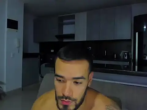 Alexander Martines online show from November 7, 2025, 10:57 pm