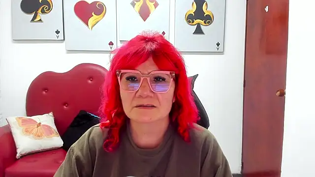 Salomeediaz  online show from December 1, 2025, 9:04 pm