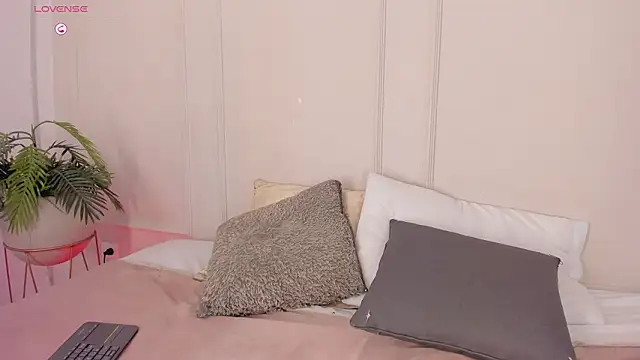 Mariapettit online show from March 26, 2026, 12:47 pm