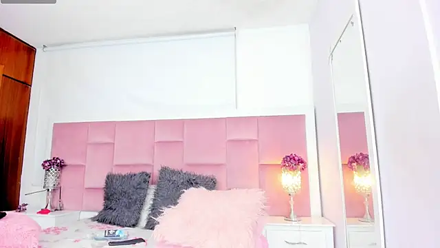 DaphneLloyd online show from January 11, 2025, 1:48 am