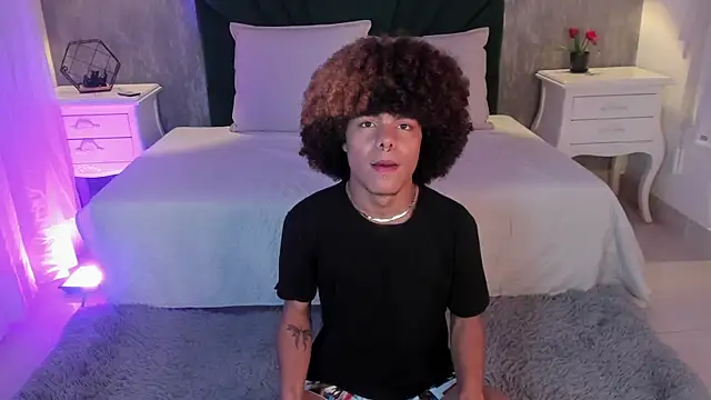 Alexiis Etereo online show from March 31, 2026, 7:27 pm