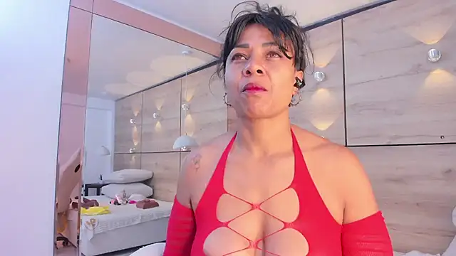 martina touss online show from November 1, 2025, 11:59 am