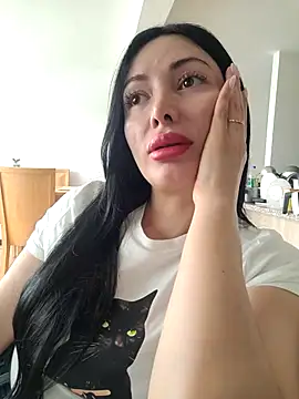 Snapshot of _monicab chatting on June 26, 2026, 4:02 pm monicab online show from June 26, 2026, 4:02 pm