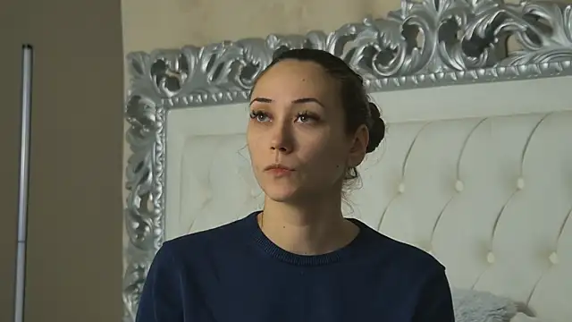 Snapshot of AliceMunro chatting on December 19, 2025, 9:06 pm AliceMunro online show from December 19, 2025, 9:06 pm