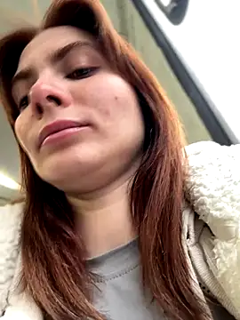 Snapshot of Accole chatting on December 2, 2025, 9:33 am Accole online show from December 2, 2025, 9:33 am