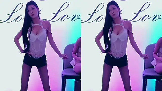 Snapshot of hymsv222by chatting on March 15, 2025, 6:25 am hymsv222by online show from March 15, 2025, 6:25 am