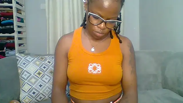 Snapshot of Petite_254 chatting on April 11, 2026, 12:51 am Petite 254 online show from April 11, 2026, 12:51 am