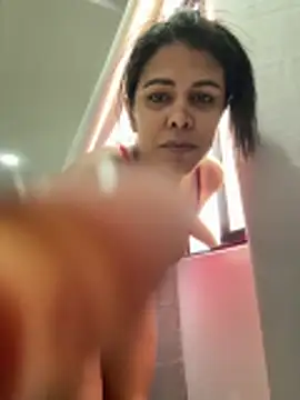 Snapshot of Sweets_Hanna chatting on May 15, 2026, 12:14 pm Sweets Hanna online show from May 15, 2026, 12:14 pm