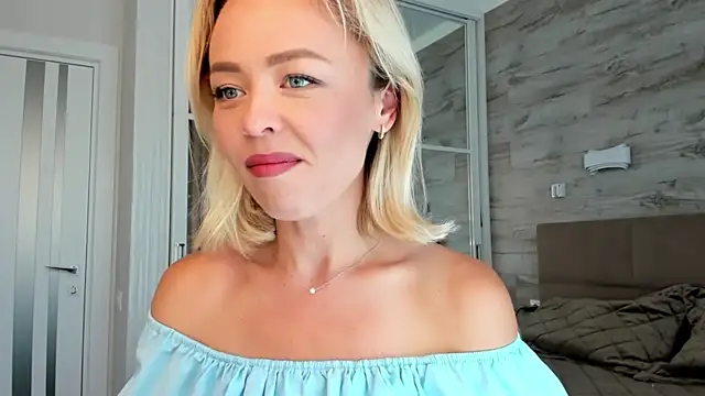 Snapshot of sunshine_aleksa chatting on July 9, 2026, 10:15 am sunshine aleksa online show from July 9, 2026, 10:15 am