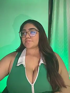 KathyGonzalez online show from November 17, 2025, 11:09 pm