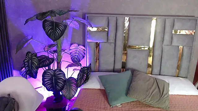 JuliaRose ks online show from December 3, 2025, 11:20 am