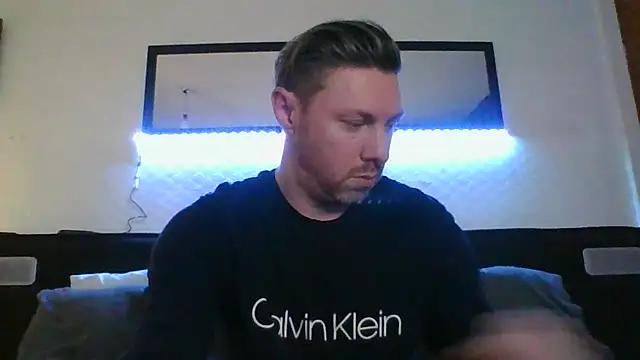 Snapshot of Fit4fun24 chatting on February 1, 2026, 11:03 pm Fit4fun24 online show from February 1, 2026, 11:03 pm